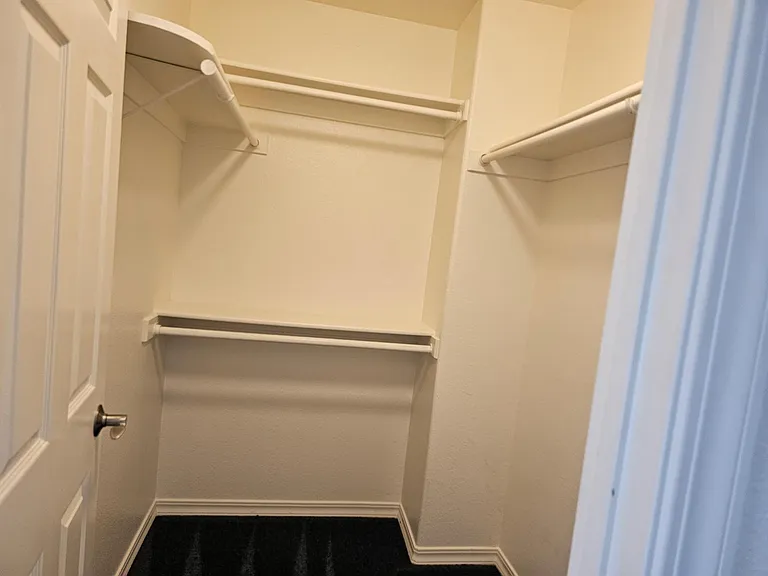510 Hampton Pl — Photo 16