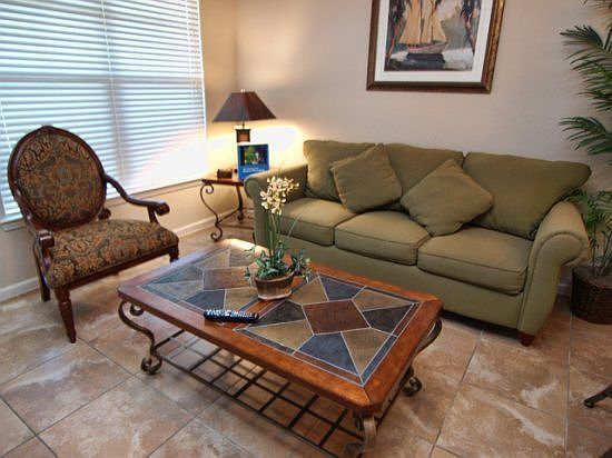 BP4C902-636-living-area