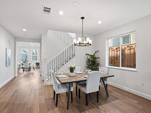 5th image of 2525 Modena Dr