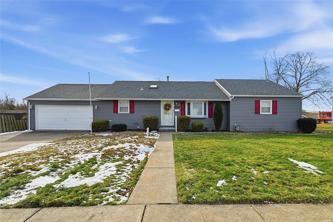 2586 Paige St photo 1