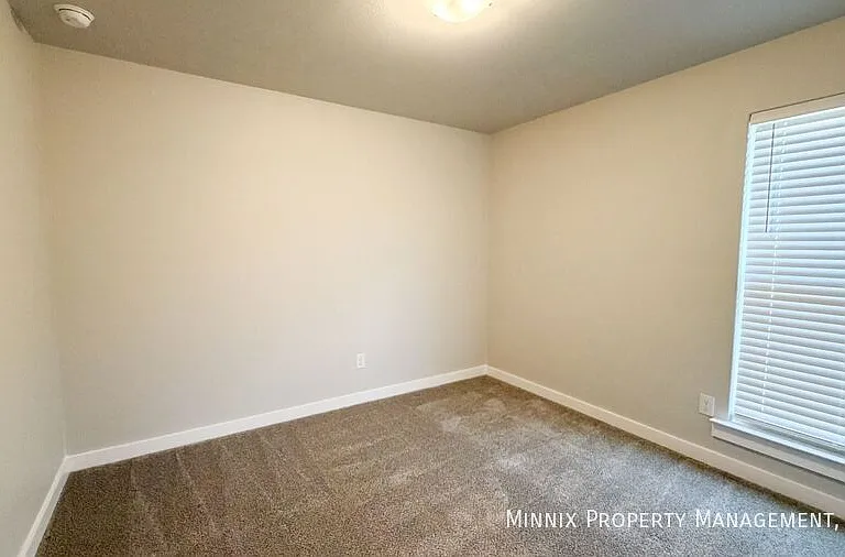 14501 Avenue R — Photo 8