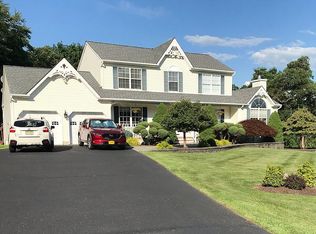 5 Pembrook Ct, Great Meadows, NJ 07838