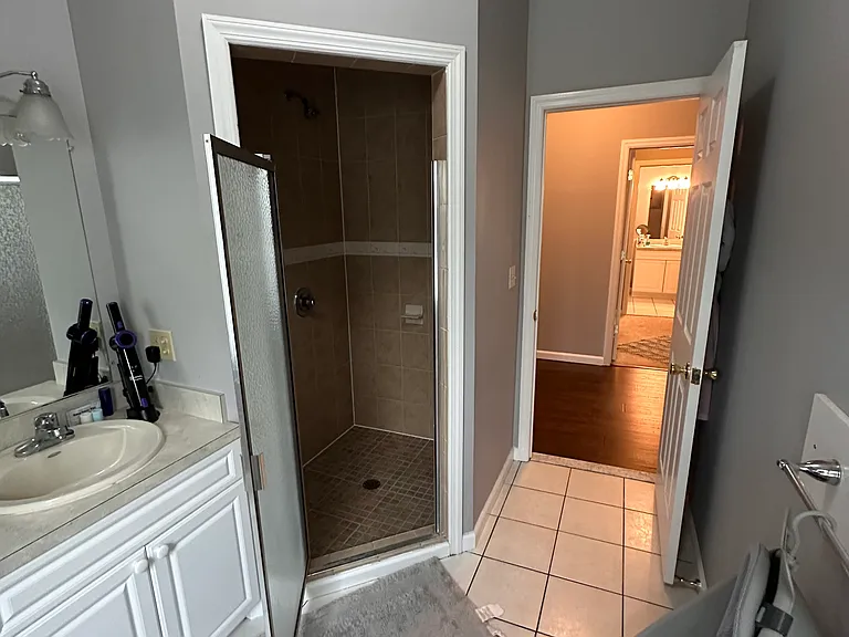 27 Sussex Ave #2 — Photo 15