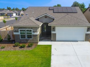 462 W Joan Ave, Porterville, CA 93257