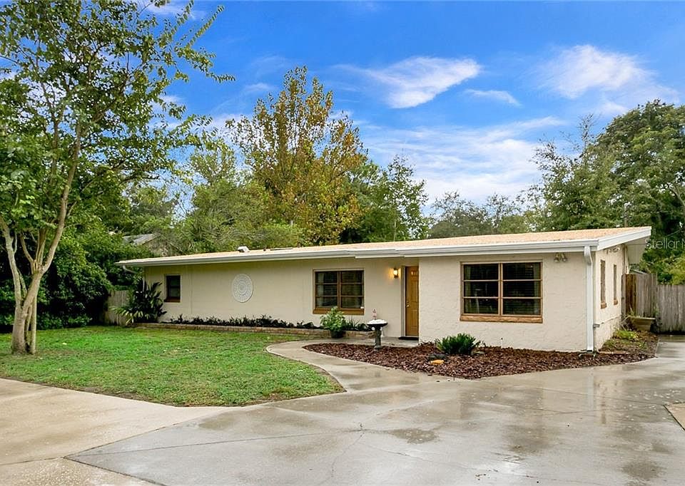 1st image of 2830 Camellia Ln