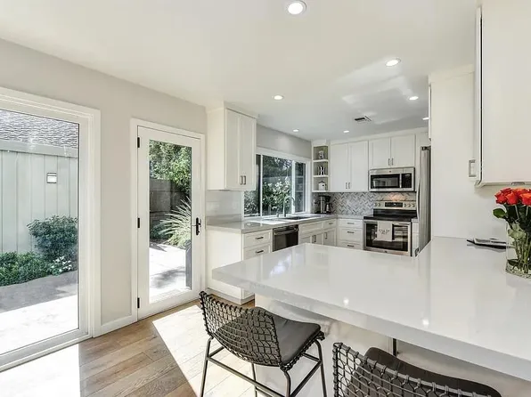 2281 Swarthmore Dr, Sacramento, CA 95825