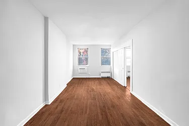 Rented by New York Casas Ltd.