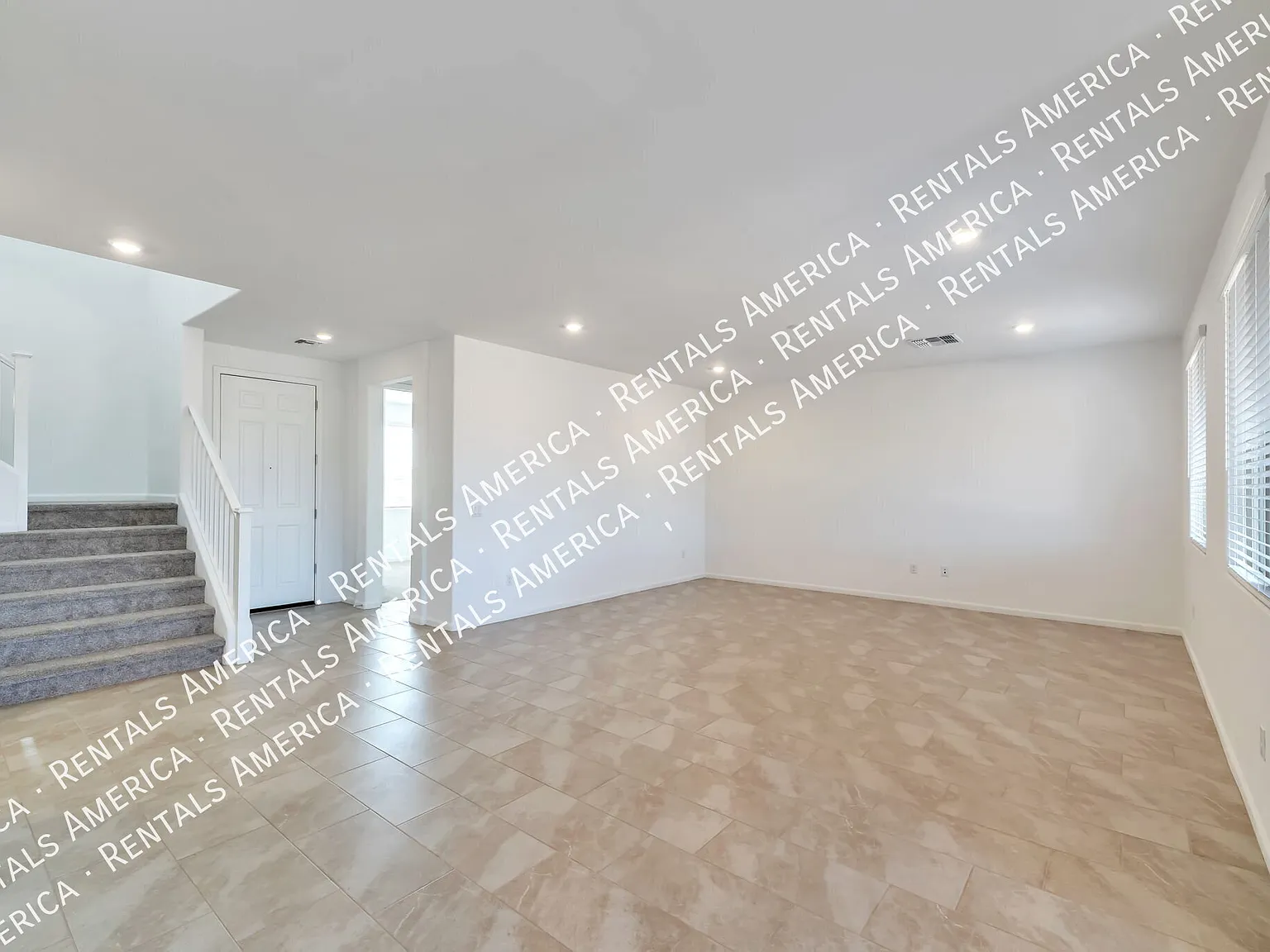4-Bedroom Home With Loft In Vai — Photo 4