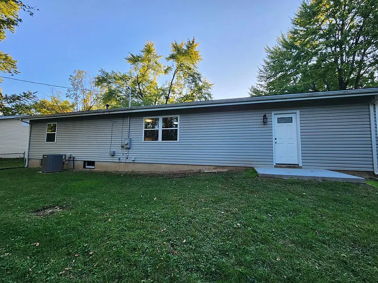 1732 Christine Dr — Photo 9