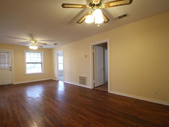 2nd image of 4023 Magnolia St