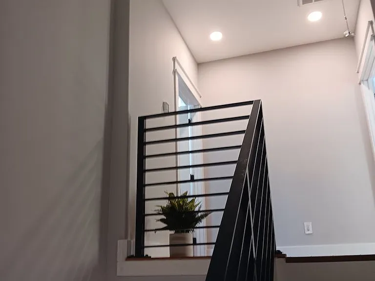 2230 Laurel Ave #3 — Photo 5