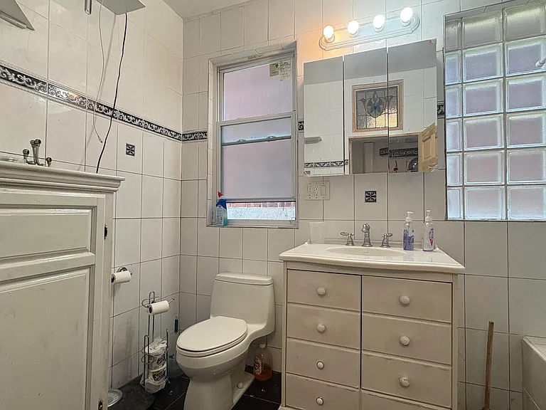 318 Beach 92nd St #1 — Photo 4
