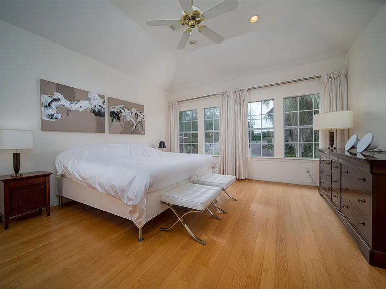 3114 Lake St — Photo 10