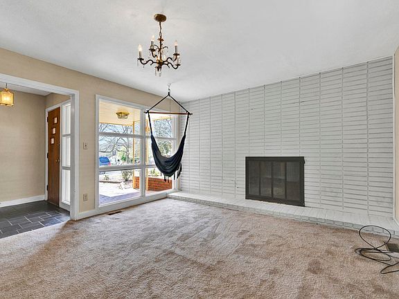 5th image of 117 Wrightson Ave