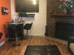 420 N Pleasant Dr, Glenwood, IL