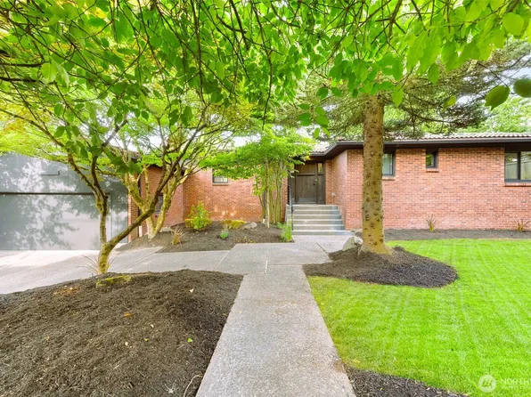 14512 38th Avenue NE, Lake Forest Park, WA 98155