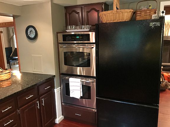 Kitchen- Double Conv. Oven