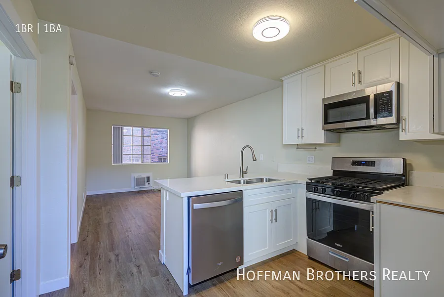 720 S Hoover St Los Angeles CA 90005 — Photo 2