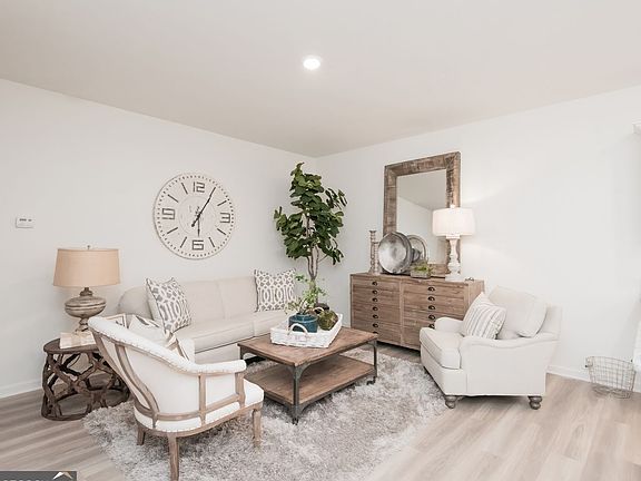 5th image of 2524 Riverside Rd