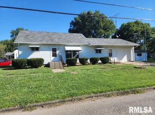 400 N 18th St, Herrin, IL 62948