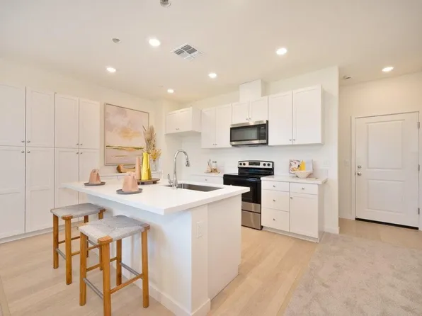 1833 Snowy White Pl #63, Lincoln, CA 95648