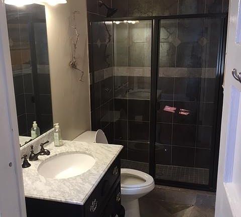 LL Powder 3/4 Bath Custom Shower/Vanity