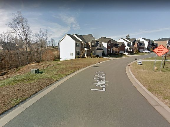 4th image of 1746 Lakefield Dr