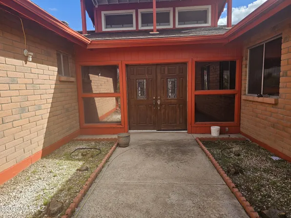 714 E Skyline Dr, Nogales, AZ 85621