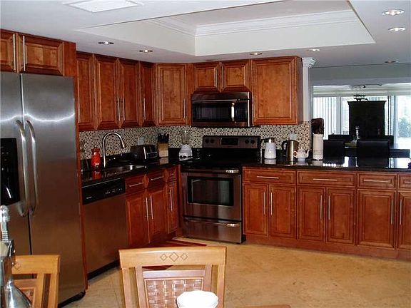 5th image of 552 Wildwood Ln E #552
