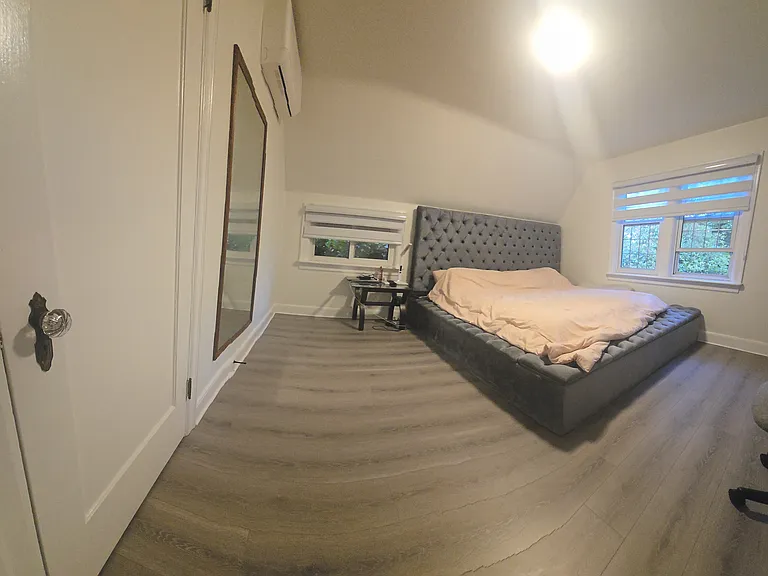 407 Saint George St — Photo 36