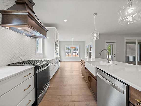 5th image of 12100 Grandview Hill Ct