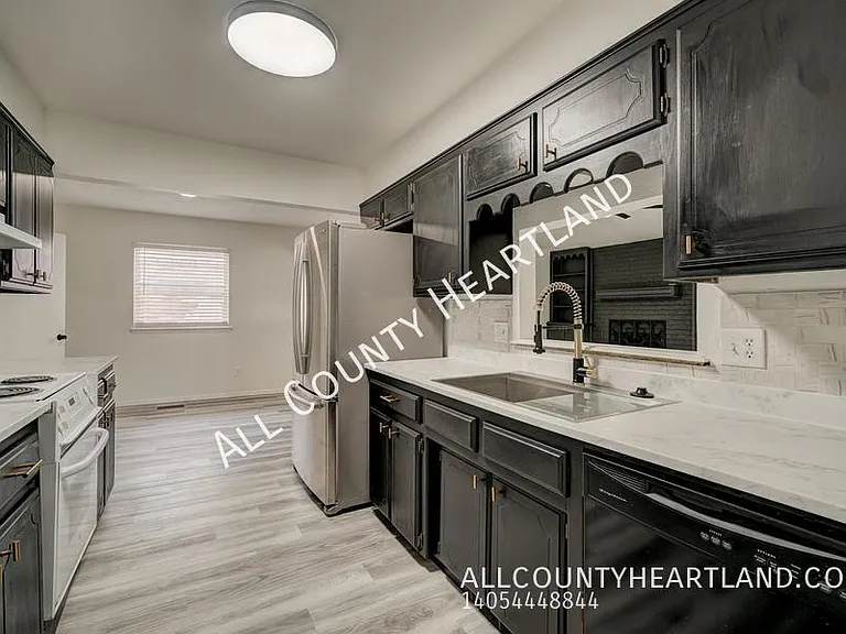 10333 Fairfax Ln — Photo 9