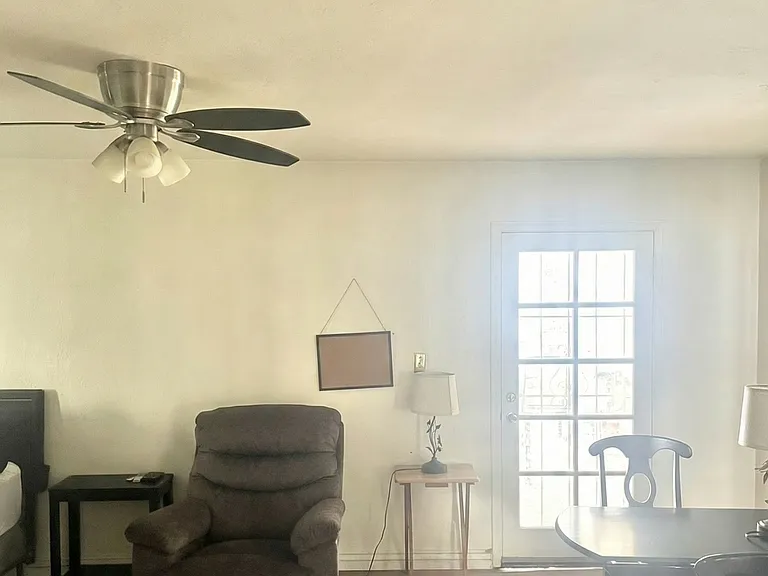 5137 W Christy Dr — Photo 6