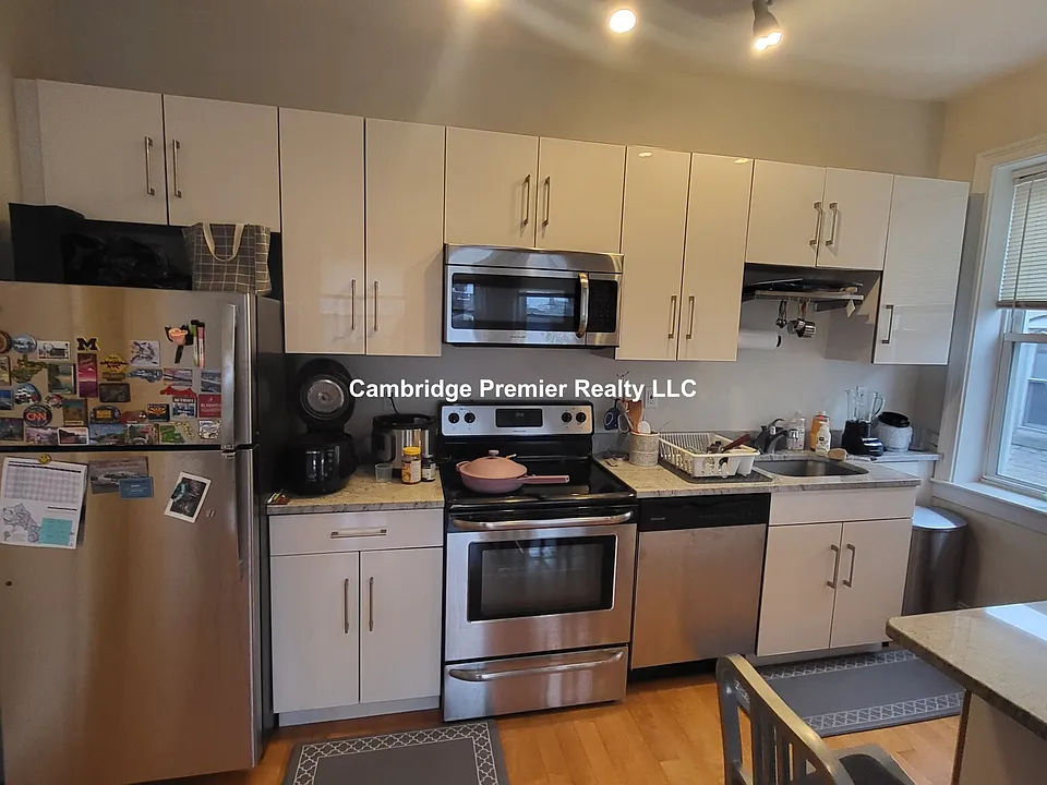 281 Harvard St #11