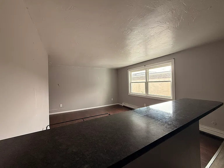 20 Orange St #5 — Photo 4