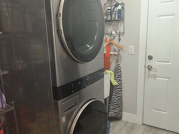 Washer & Dryer