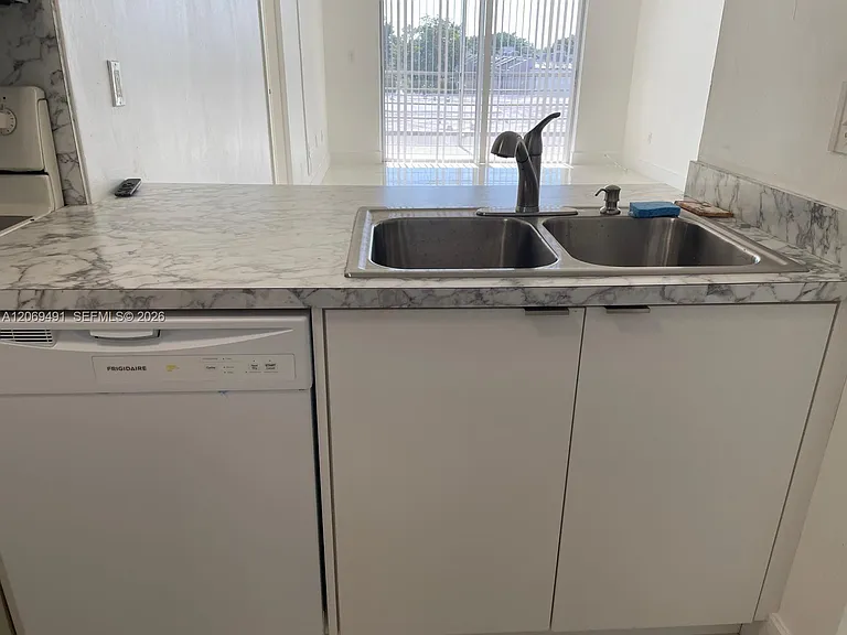 14170 SW 84th St #402-F — Photo 20