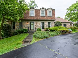 6034 Chesterbrook Rd UNIT B, Mc Lean, VA 22101