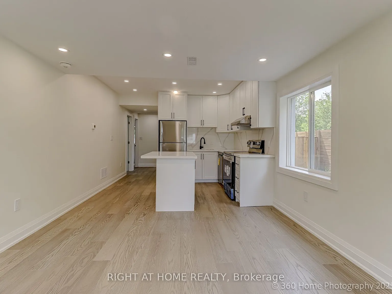 3 bed, $2,300 — Photo 4