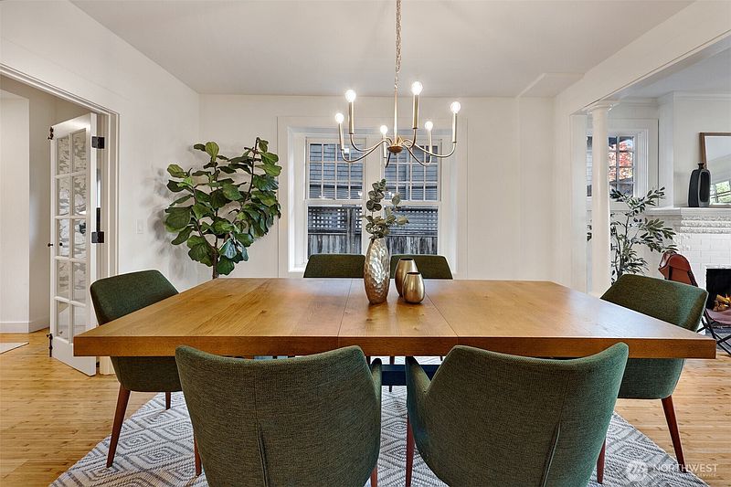 4th image of 2311 E Columbia Street