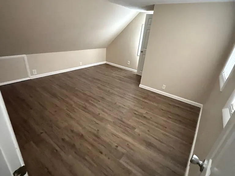 223 S McKinley Ave — Photo 6