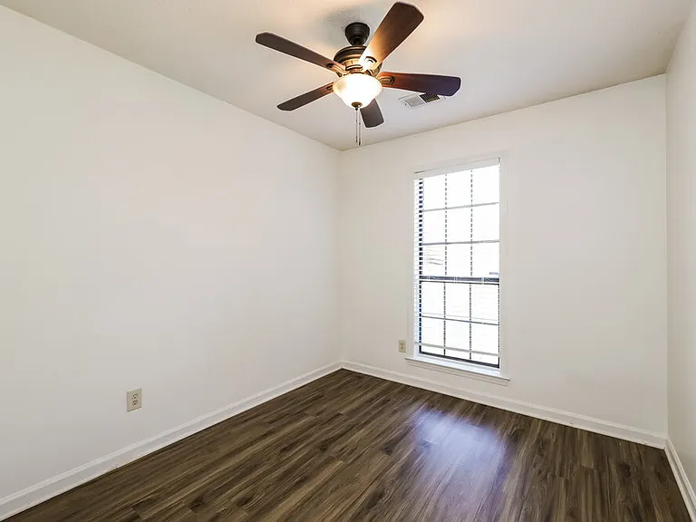 7549 Clarkfield Pl — Photo 11