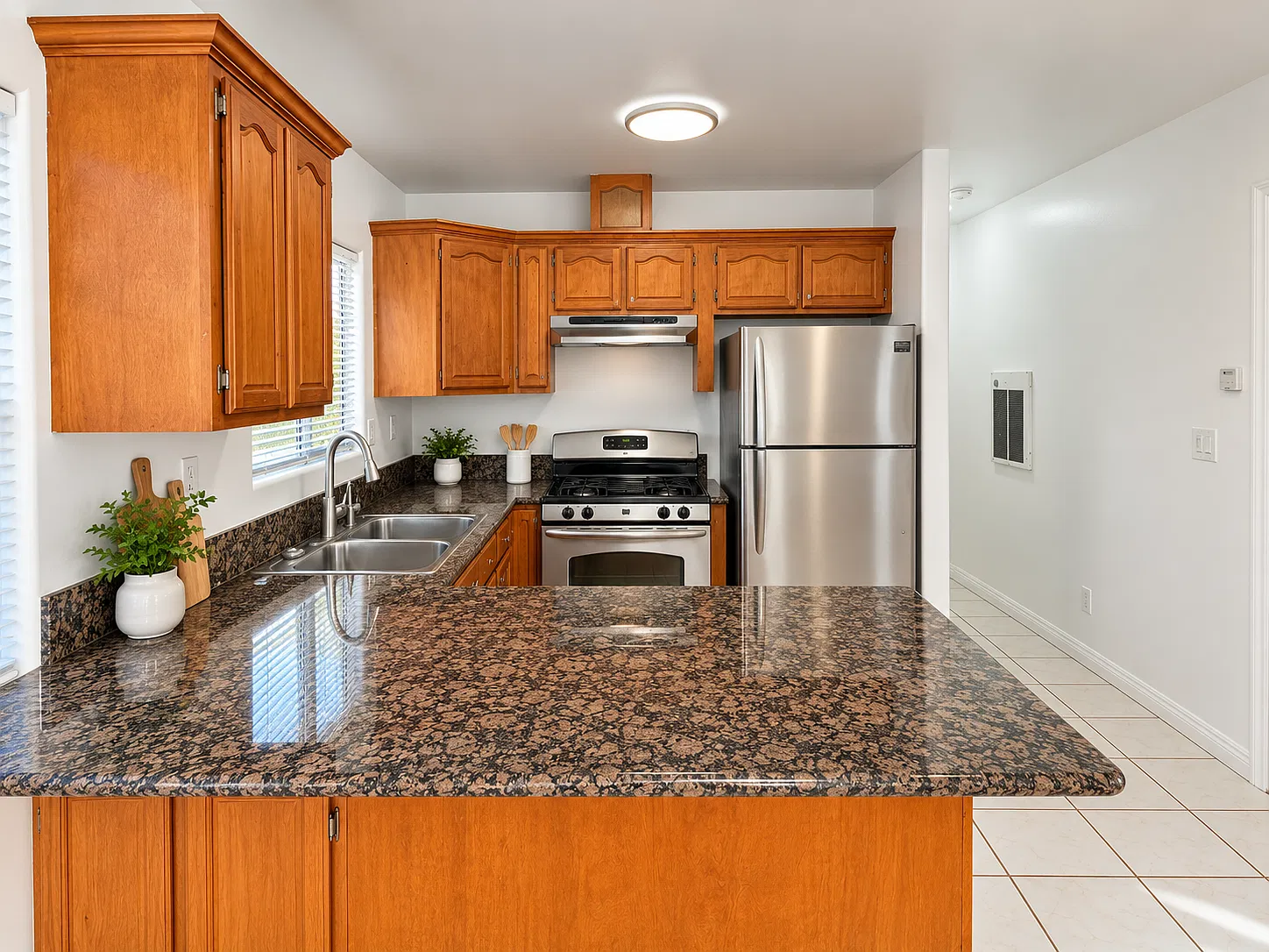 1 bed, 650 sqft, $1,995 — Photo 3