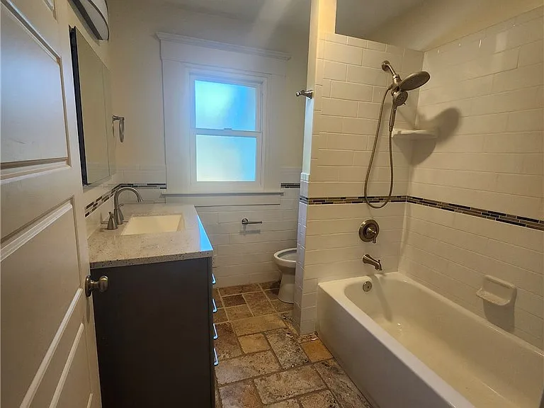 3857 Pine St #3857 — Photo 7