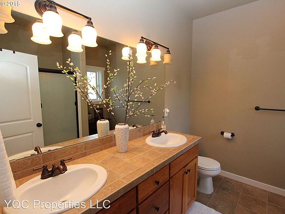 4th image of 310 NE 1st Ave Unit 201