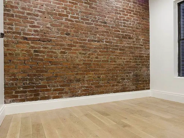 251 Pacific St #5 — Photo 10