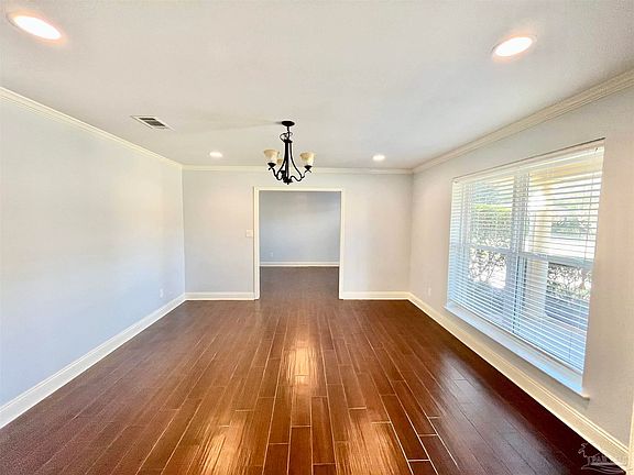 4th image of 6819 Kitty Hawk Cir