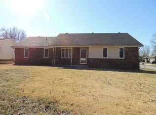 1018 W Greenwood St, Springfield, MO 65807
