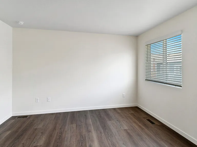 Creekside Townhomes Bedroom