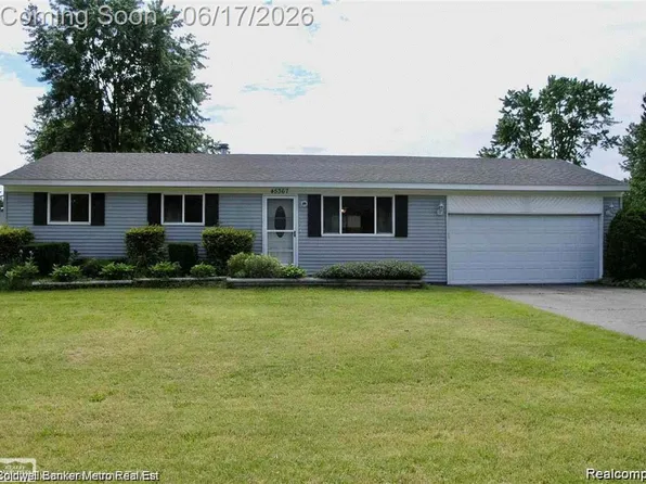 45367 Gable Inn St, Shelby Township, MI 48317